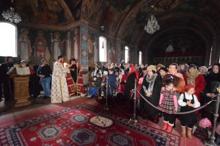 Priveghere arhierească la hramul Bisericii „Sf. Cuv. Antonie cel Mare“ din cartierul ieşean Nicolina