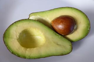 Avocado, hrană esențială pentru bebeluși