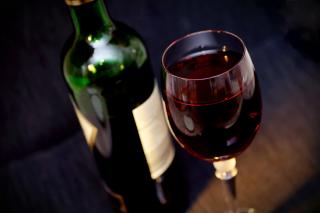 Ce pot trata compresele cu vin