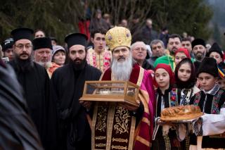 „Sfântul Ierarh Nectarie ne-a rămas în suflet tuturor”