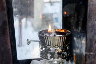 candelă aprinsă