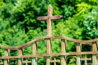 Crucea încercărilor duce la Înviere