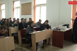 Cursuri pentru cântăreții bisericești la Iași