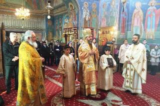 Slujire arhierească la Mănăstirea Comana