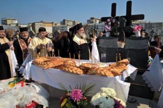 Parastas de 40 de zile la mormântul părintelui profesor Constantin Leonte