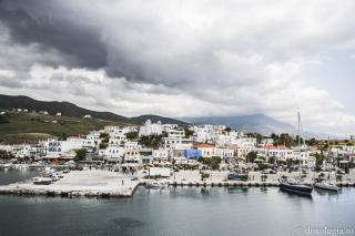 (Foto) Pași de pelerini spre Icoana făcătoare de minuni a Maicii Domnului din Insula Tinos – Grecia