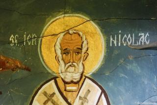 „În loc să te spânzuri, ar trebui să te rogi”