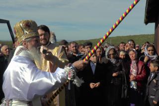 Sfințire de biserică în localitatea suceveană Bahna - Arini