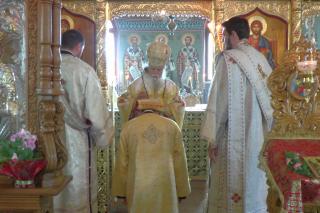 Floriile, sărbătorite la Mănăstirea Buciumeni prin Liturghie arhierească