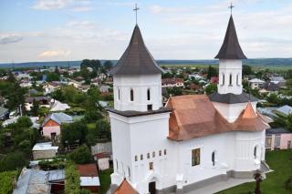 Veşmânt nou la Biserica „Sfinţii Împăraţi“ din Roman