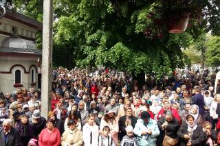 Liturghie arhierească în Parohia Măgura, Protopopiatul Bacău