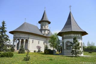 (Foto) Mănăstirea Cămârzani
