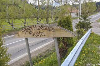 (Foto) Mănăstirea Făgețel - o candelă ce pâlpâie românește