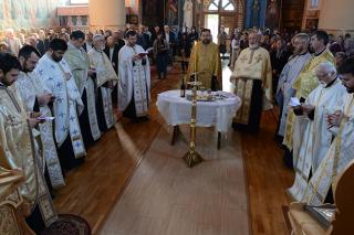 „Să avem tăria de a mărturisi credinţa în Dumnezeu“