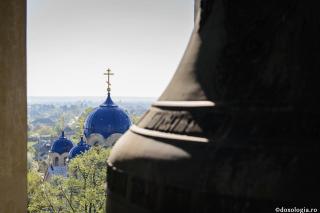 La noi, mănăstirile și femeile credincioase au salvat credința ortodoxă!