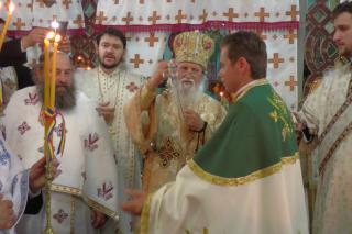 120 de ani de la târnosirea bisericii din Cacica, sărbătoriţi prin Liturghie arhierească