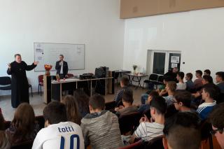 Conferinţă despre valorile familiei, la Colegiul Tehnic „Mihail Sturdza“ din Iaşi
