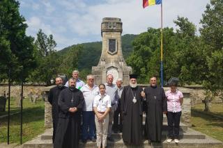Vizită arhierească la Cimitirul Eroilor din Poiana Sărată