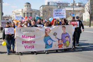 De la entuziasm juvenil la îngrijorări nefondate