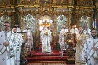 Liturghie arhierească la catedrala din Roman