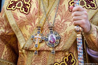 Arhim. Epifanie Theodoropulos: Despre pericolul schismei care poate începe cu nepomenirea episcopilor