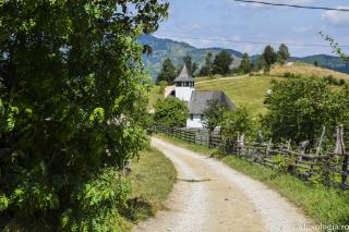 (Foto) Mănăstirea Bran – o adevărată oază duhovnicească între munți