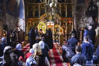 „Sunt două cuvinte cu care omul străpunge cerul: te rog frumos și iartă-mă”