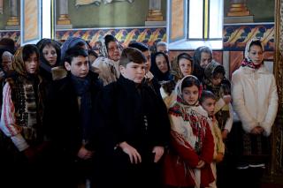 „Adolescenţa: expectanţe şi provocări în familia modernă“