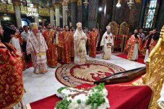 Sfânta Cruce este taina iubirii nesfârșite a Preasfintei Treimi pentru omenire