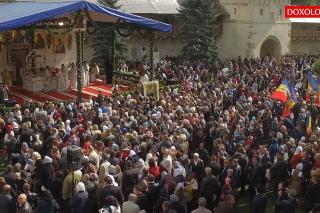 Dublă sărbătoare la mănăstirea Putna