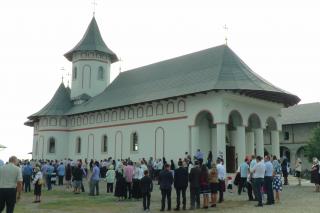 Hram la Mănăstirea „Nașterea Maicii Domnului” - Marginea
