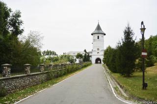 Mănăstirea Brâncoveni