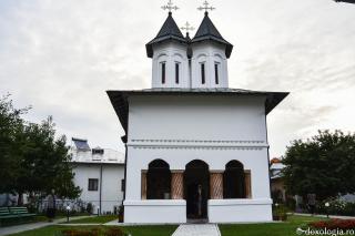 Mănăstirea Clocociov (galerie FOTO)