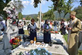 Comuniune în rugăciune pentru cei mutaţi în veşnicie