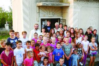 Comunitatea care a înţeles că totul se poate realiza prin muncă, jertfă şi dăruire