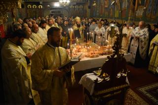 „Îi îndemnăm pe tineri să ia aminte la viaţa Sfintei Parascheva“