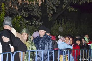 (Foto) Pelerini în așteptarea sărbătorii Sfintei Cuvioase Parascheva