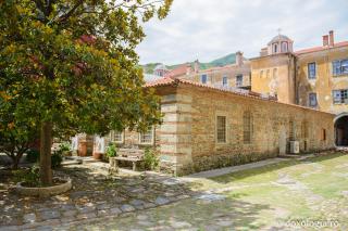 Biblioteca Mănăstirii Iviron