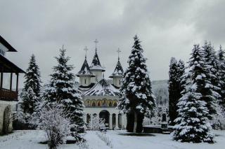(Foto) Iarna la Mănăstirea Sihăstria