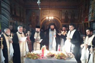 Slujbă de pomenire la Biserica „Sfinţii Împăraţi“ din Târgu Ocna