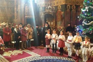 Concert de colinde la catedrala din Roman