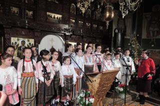 Concert extraordinar de Crăciun la Dărmăneşti