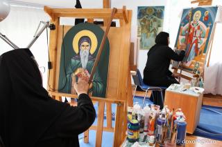 Lumină și culoare în atelierul de pictură de la Miclăușeni