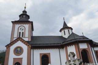 (Foto) Biserica „Sfântul Nicolae” din Moeciu de Jos
