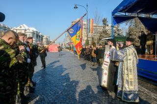 Drapelul de luptă al Brigăzii 15 Mecanizată „Podu Înalt” a fost decorat