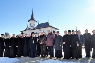 Întâlnirea Consiliului eparhial al Arhiepiscopiei Romanului şi Bacăului