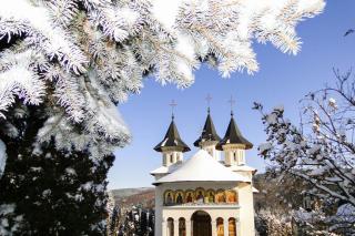 (Foto) Frumusețea iernii la Mănăstirea Sihăstria