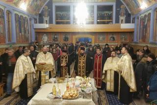 Pelerinaj cu prilejul hramului Bisericii „Sfinţii Trei Ierarhi“ din Bacău
