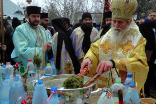Boboteaza la Suceava: „Orice Taină se primește prin ascultarea de poruncile lui Dumnezeu”