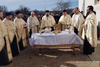 Noi clopote pentru biserica Parohiei Bogdăneşti